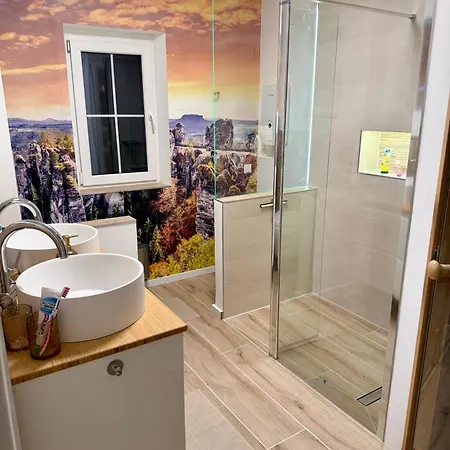 Appartement Kathy - Moderne, Stilvolle Mit Balkon, Sauna Und Kostenlosem Parkplatz Im Schoenen Elbsandsteingebirge