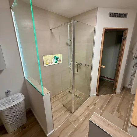 Kathy - Moderne, Stilvolle Mit Balkon, Sauna Und Kostenlosem Parkplatz Im Schoenen Elbsandsteingebirge Appartement