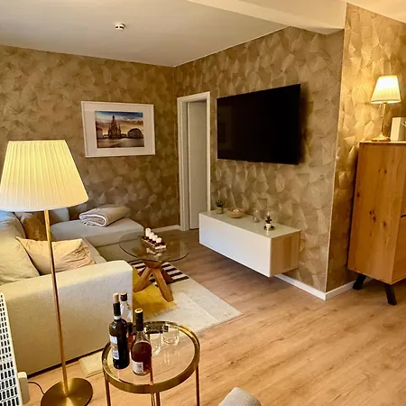 شقة Kathy - Moderne, Stilvolle Mit Balkon, Sauna Und Kostenlosem Parkplatz Im Schoenen Elbsandsteingebirge