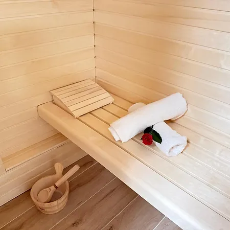 Appartement Kathy - Moderne, Stilvolle Mit Balkon, Sauna Und Kostenlosem Parkplatz Im Schoenen Elbsandsteingebirge *