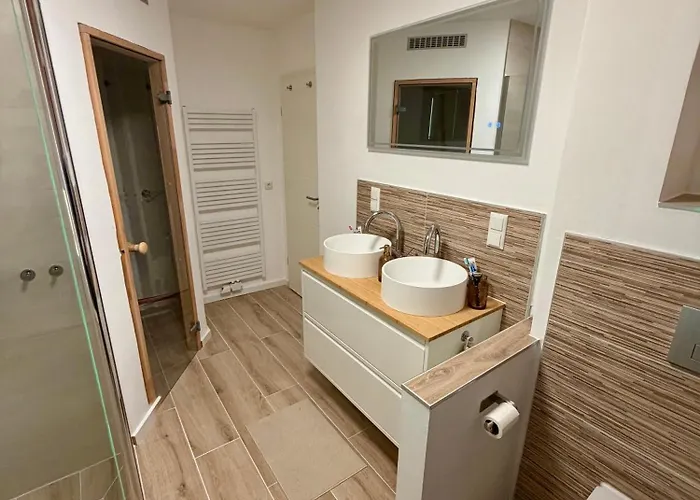 Kathy - Moderne, Stilvolle Mit Balkon, Sauna Und Kostenlosem Parkplatz Im Schoenen Elbsandsteingebirge 아파트